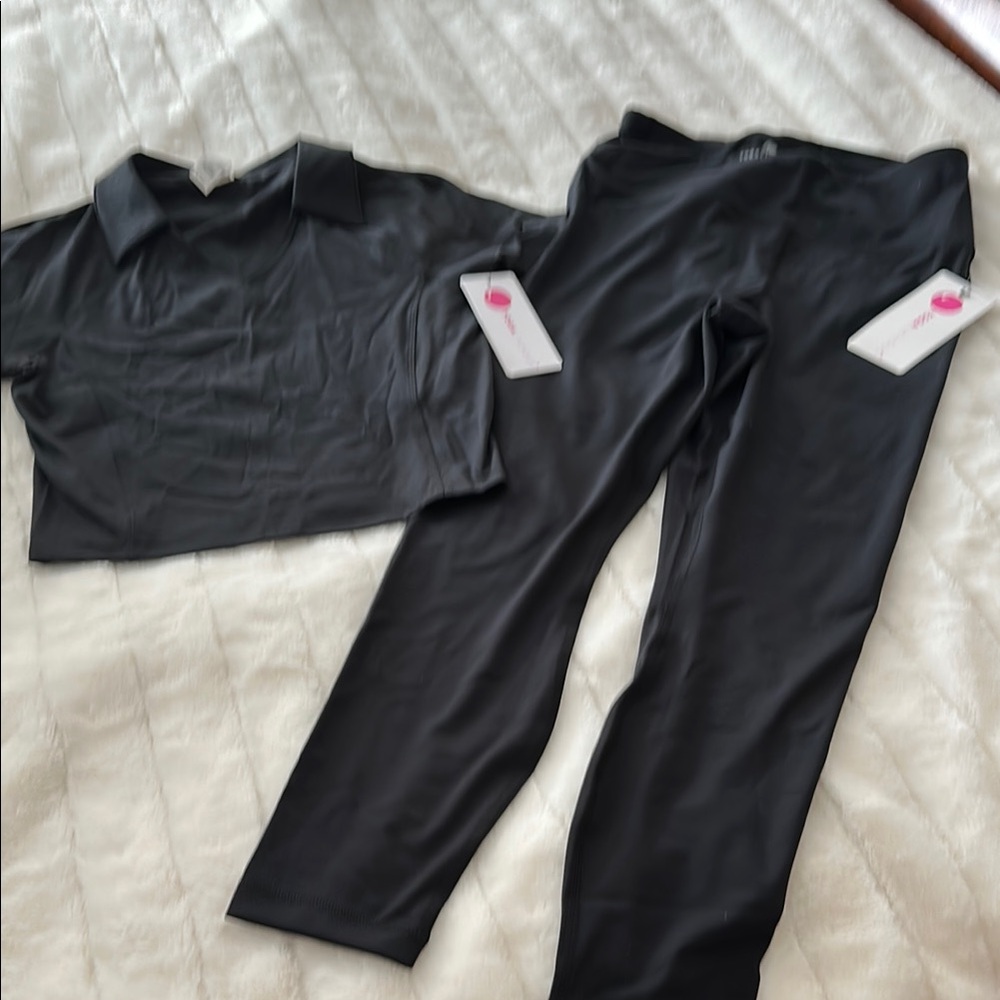 Black Collared Crop Top and Leggings Set..size medium